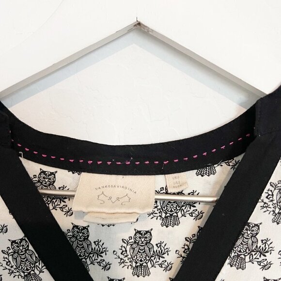 Vanessa Virginia Owl Novelty Print Button Front V-Neck Roll Tab Blouse Size 2 - Picture 4 of 7